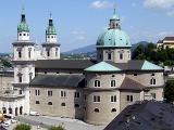 Salzburger Dom: Blick von der Festungsgasse